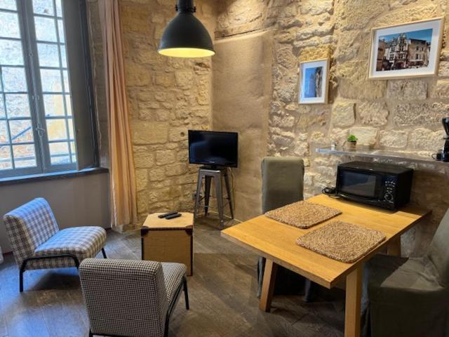 Le Studio Duo Cite Medieval Sarlat Bagian luar foto